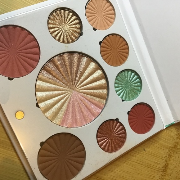 Ofra highlighter pallet new, blush, bronzer - Picture 3 of 7
